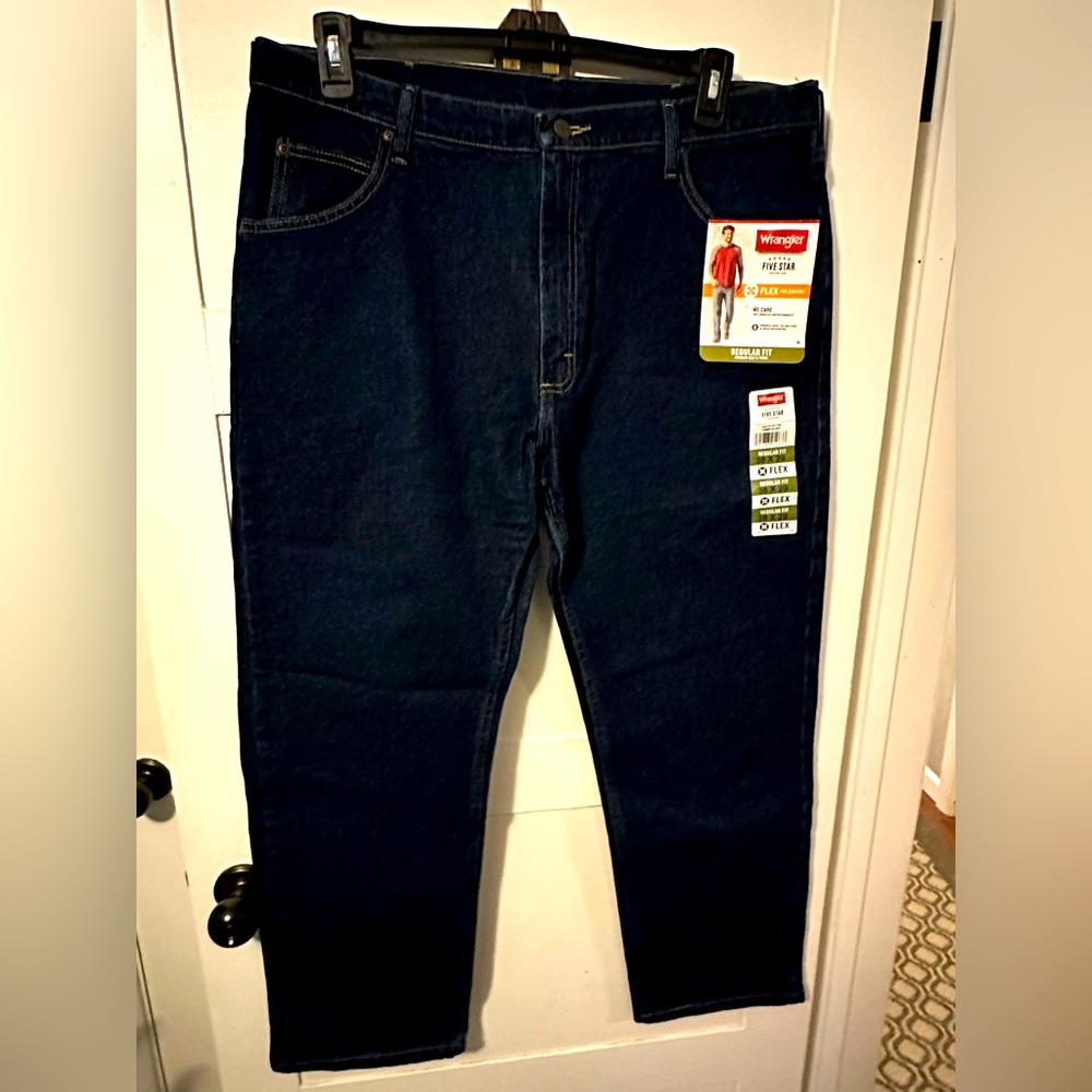 Wrangler Men's 5-Star Flex Regular Fit Blue Jeans
